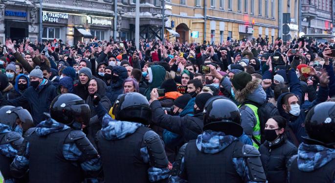 Protestos massivos no Cazaquistão: preços do gás e insatisfação com as autoridades