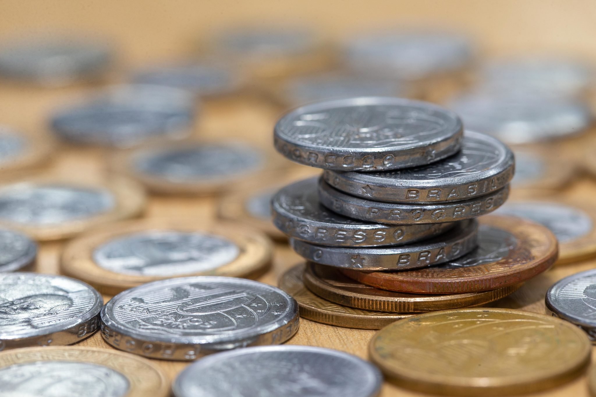 O que determina o salário mínimo no capitalismo?