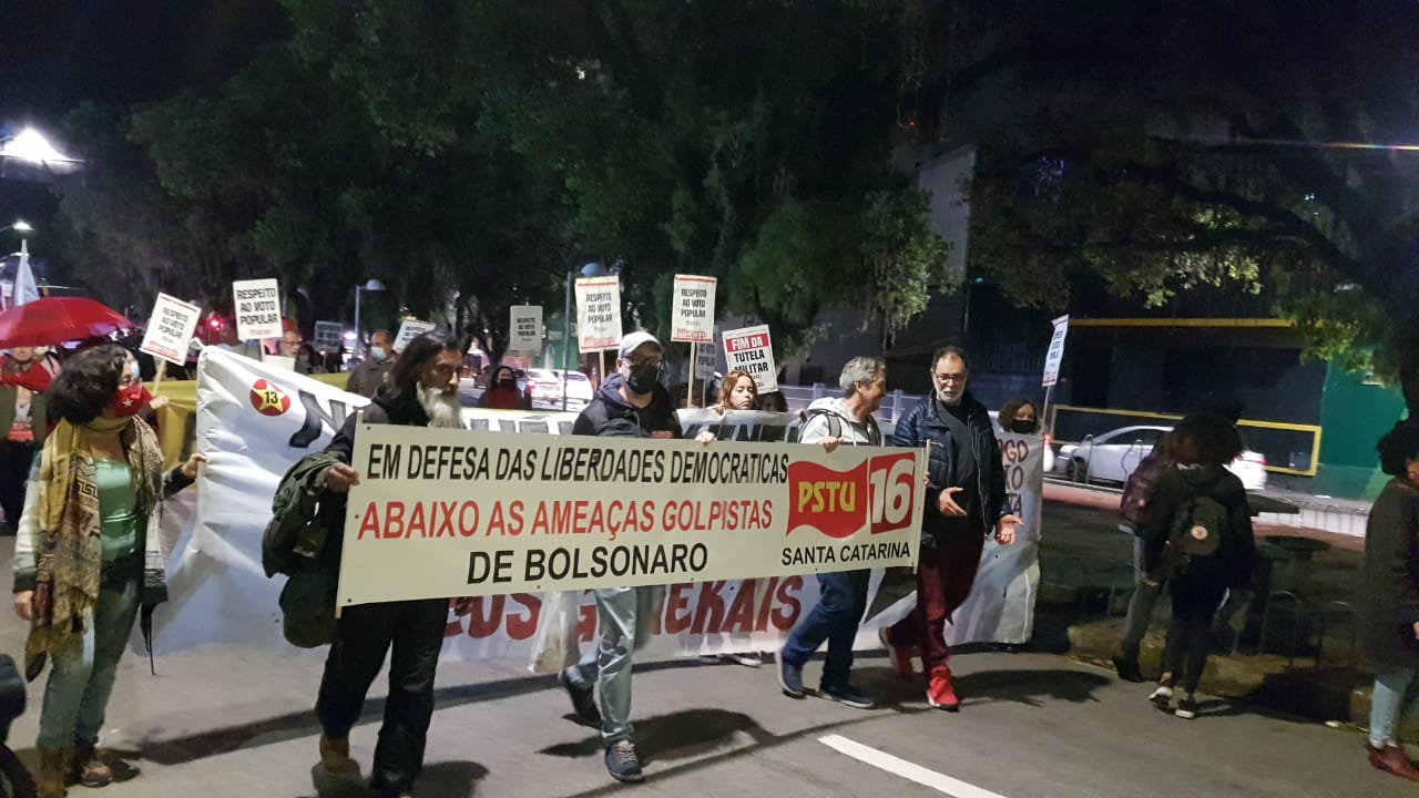Pela imediata libertação da jovem presa na manifestação do 11 de agosto em Florianópolis