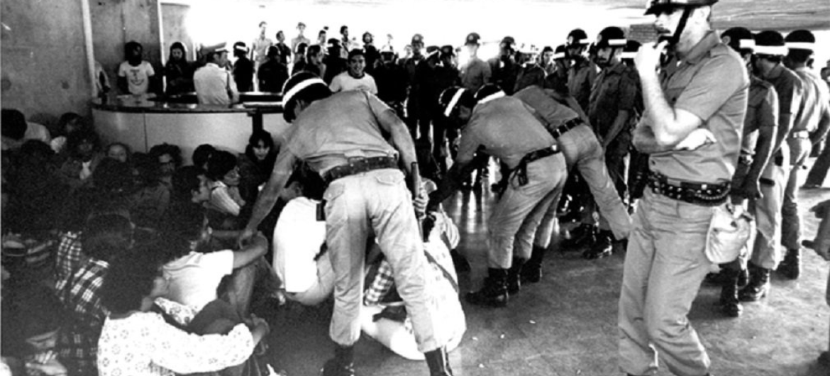 PUC-SP realiza evento nesta quinta para lembrar 45 anos de invasão militar na ditadura