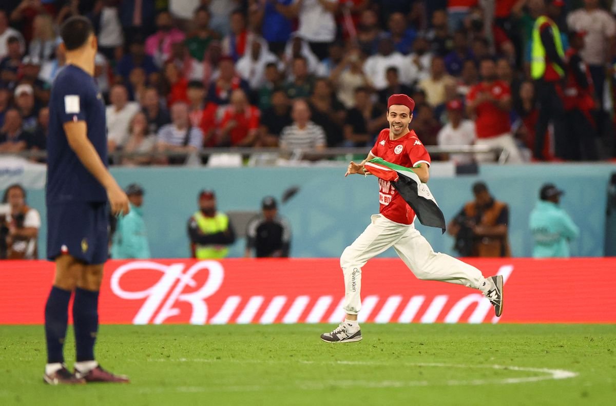 Na Copa dos protestos, bandeiras palestinas são destaque