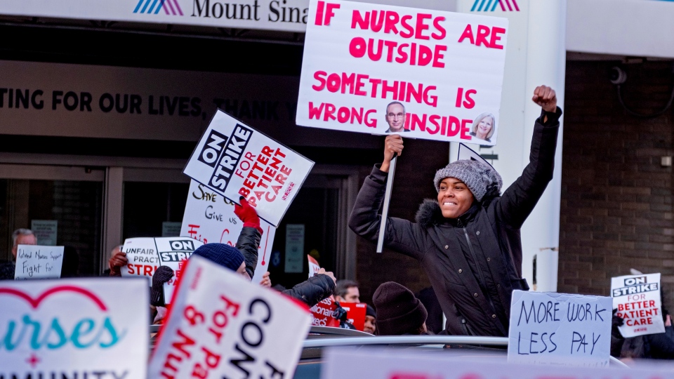 7 mil enfermeiros estão em greve nos EUA desde a última segunda-feira, dia 9