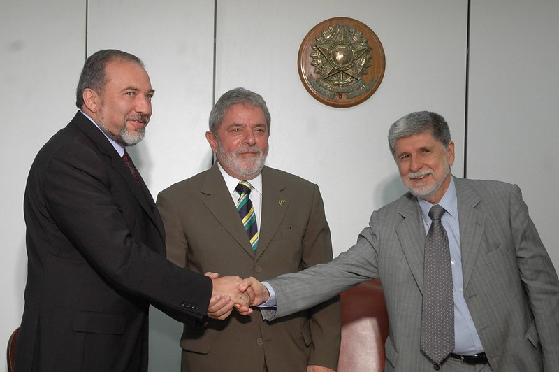 O governo Lula diante do apartheid