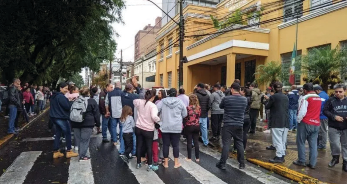 Para reconstruir e para que não se repita: É preciso lutar contra os interesses capitalistas