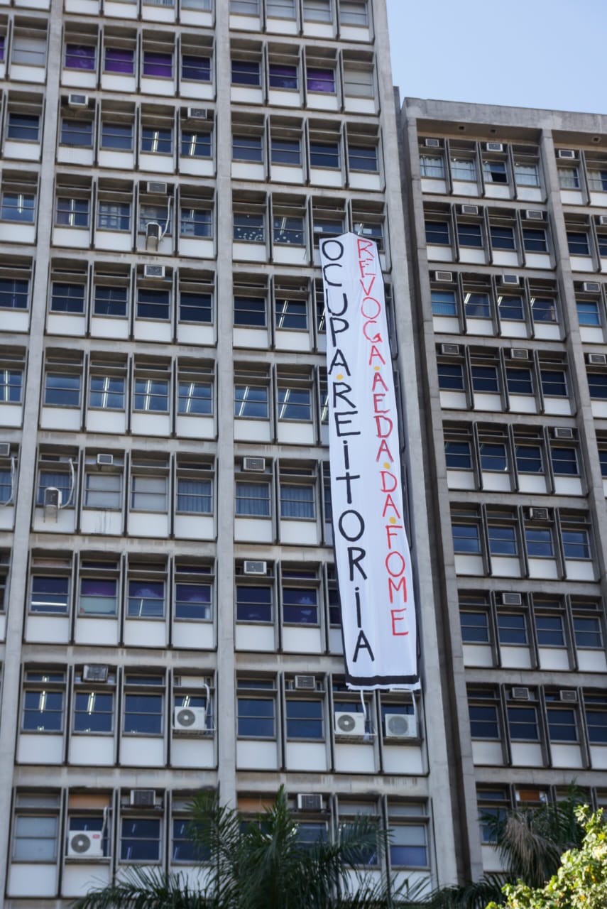 "A UERJ ocupou!": Estudantes dão início à greve de ocupação