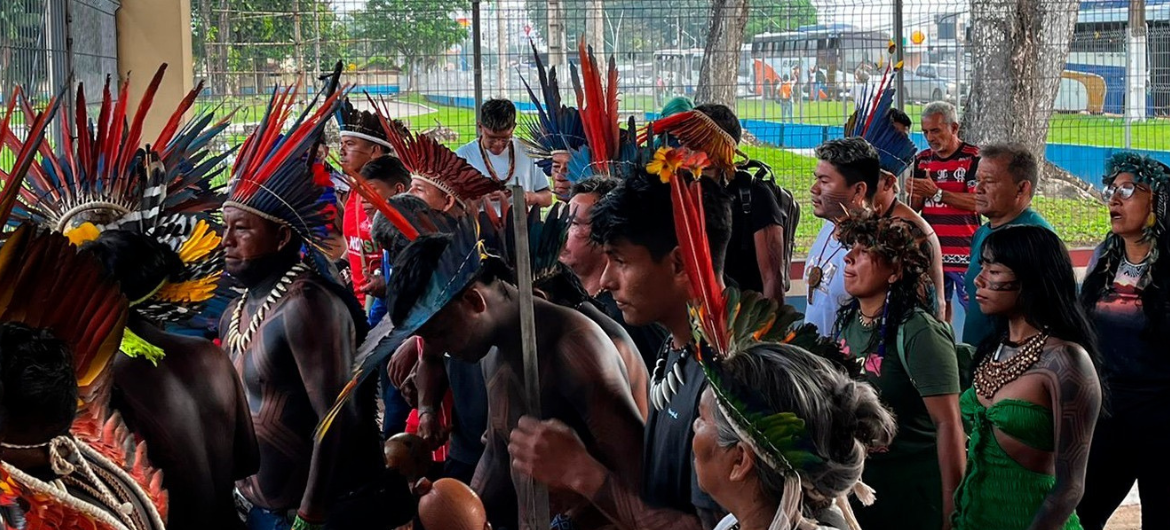 Indígenas ocupam sede de secretaria de Educação no Pará contra o fim do ensino presencial