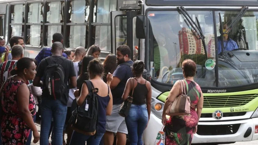 Passagens são reajustadas em sete capitais. Ir às ruas contra o aumento!