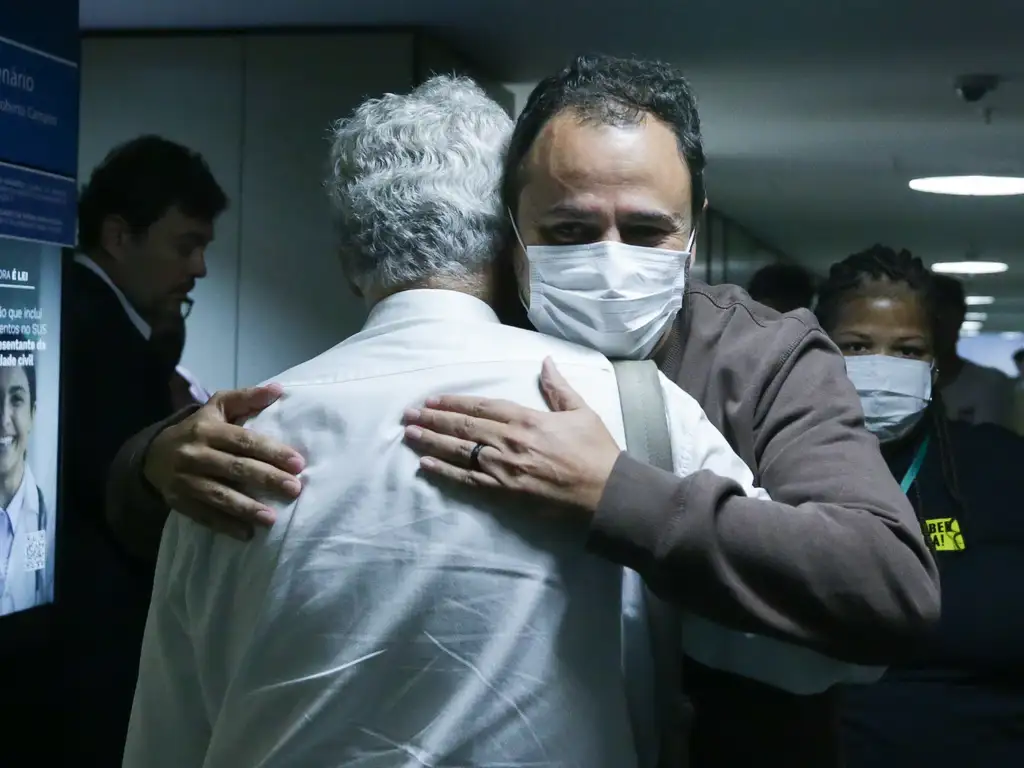 Glauber fica! Toda solidariedade diante do ataque autoritário a seu mandato no Congresso Nacional