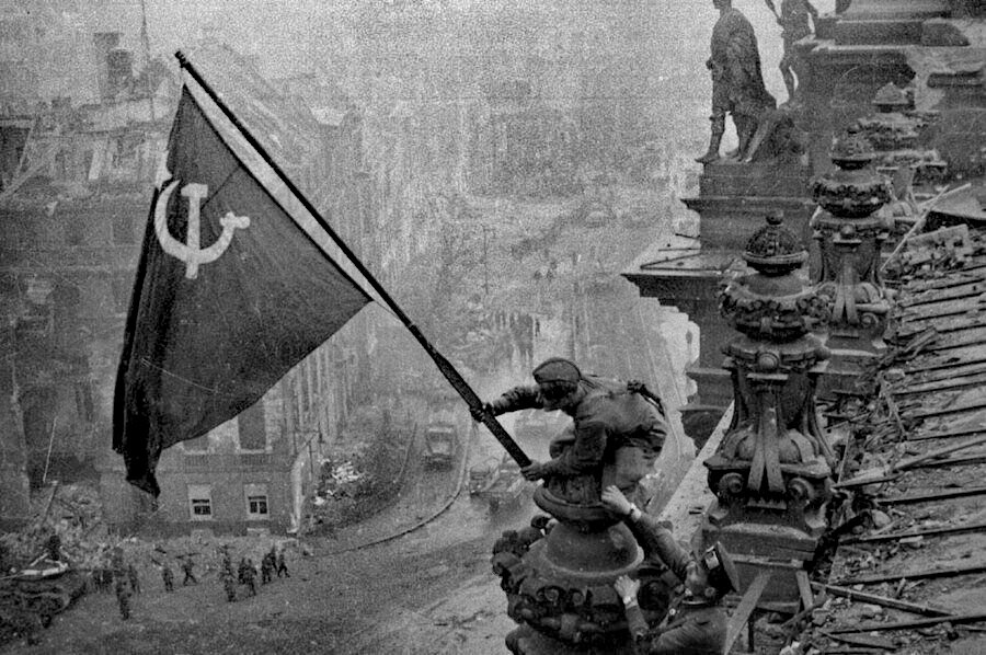 80 anos: A Segunda Guerra Mundial e a “revolução traída”