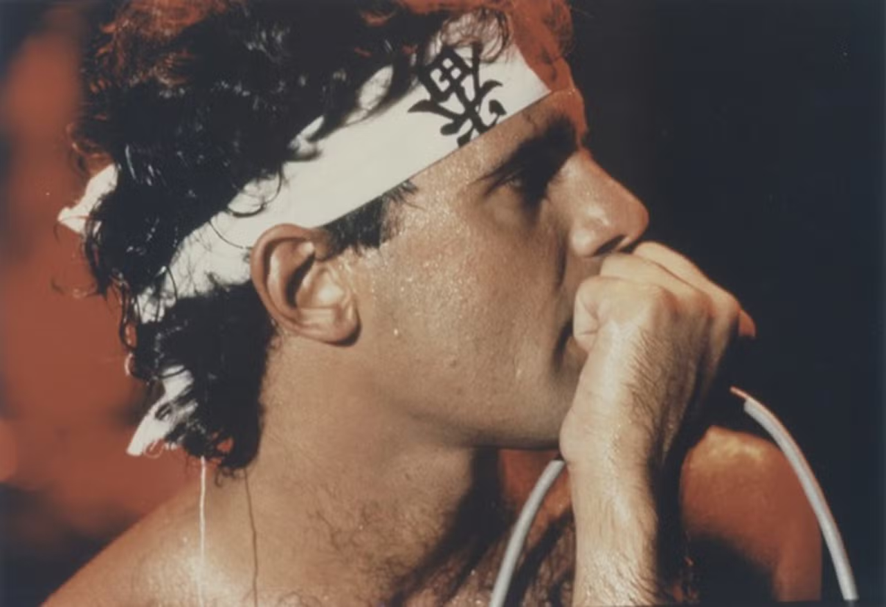 Exposição no Rio de Janeiro viaja pela vida, arte e rebeldia de Cazuza