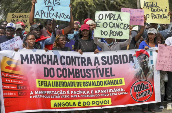 Apoio incondicional à luta do povo angolano