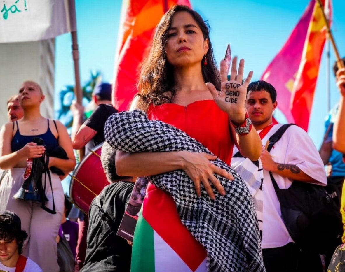 A ONU quer mulheres nas mesas de paz, mas não quer acabar com as guerras