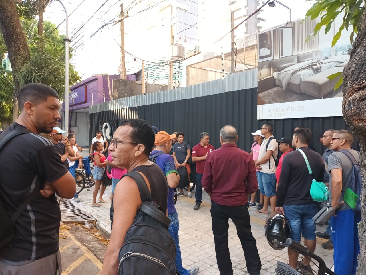 PA: Obras amanhecem paralisadas no 1º dia de greve dos trabalhadores da construção civil de Belém