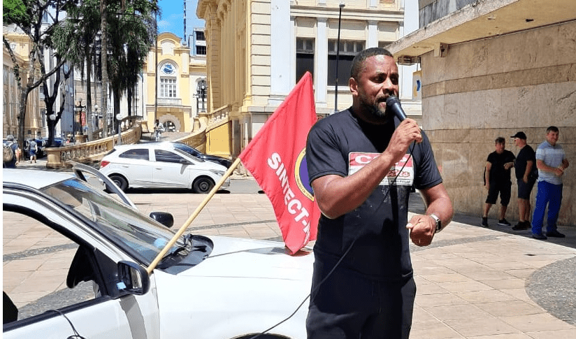 Entrevista: "Declarações de Lula à imprensa fortalecem a campanha pela privatização dos Correios"