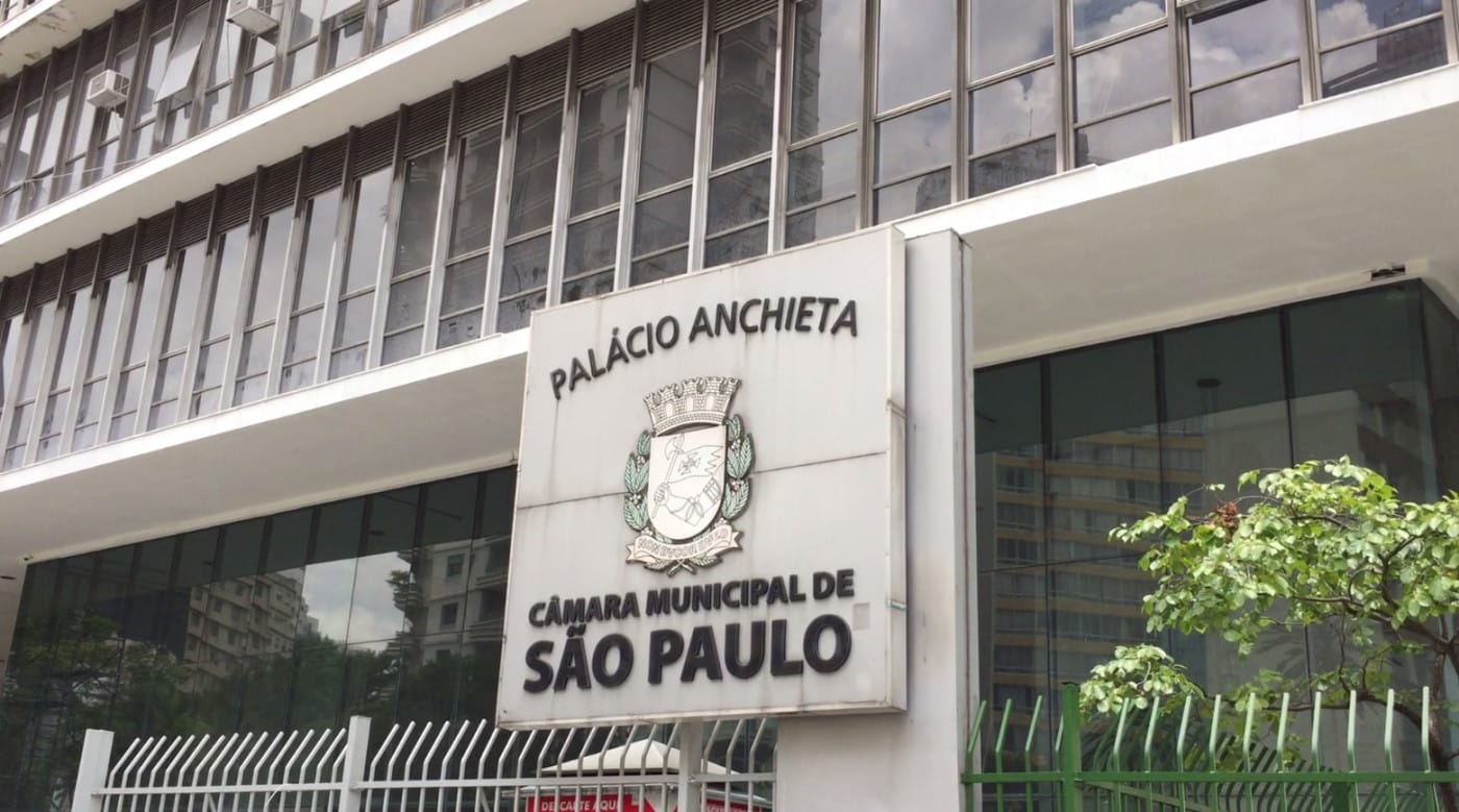 DCE Livre da USP protocola pedido de cassação do vereador Lucas Pavanato (PL)