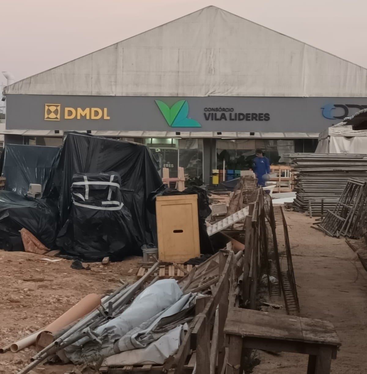 PA: Greve da construção civil paralisa obra do principal alojamento da COP 30 em Belém