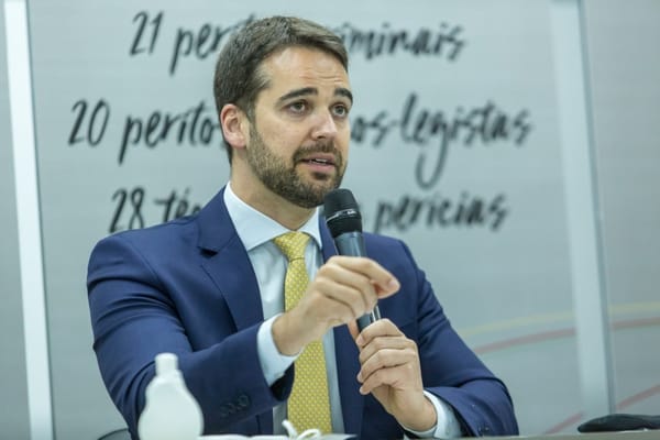 RS: Leite quer reeleição para continuar servindo aos ricos