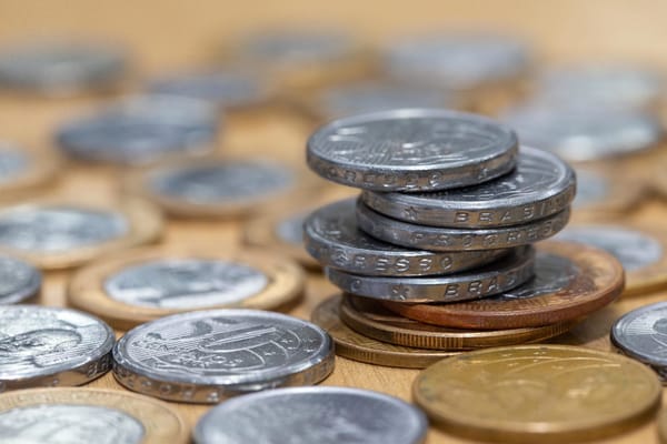 O que determina o salário mínimo no capitalismo?