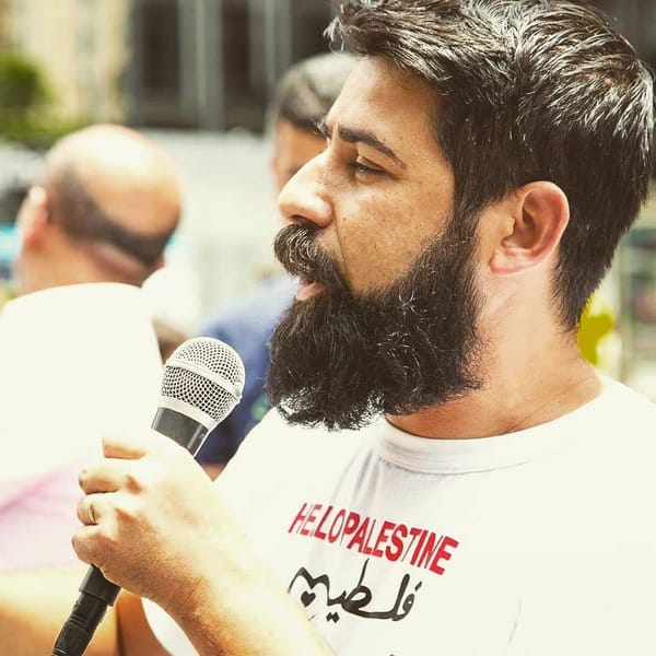 "Trabalhadores estão na resistência contra a invasão criminosa de Putin"