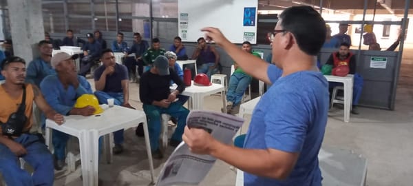 O Opinião Socialista nas portas de fábricas, canteiros de obras e nos bairros populares