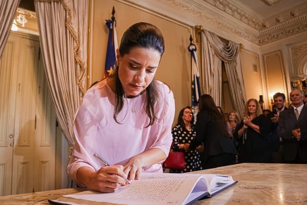 PE: Sobre a Reforma Administrativa de Raquel Lyra (PSDB) e o aumento dos salários dos deputados