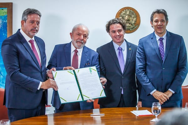 Governo Lula envia novo teto de gastos ao Congresso Nacional