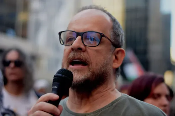 Não à censura! Toda a solidariedade a Breno Altman