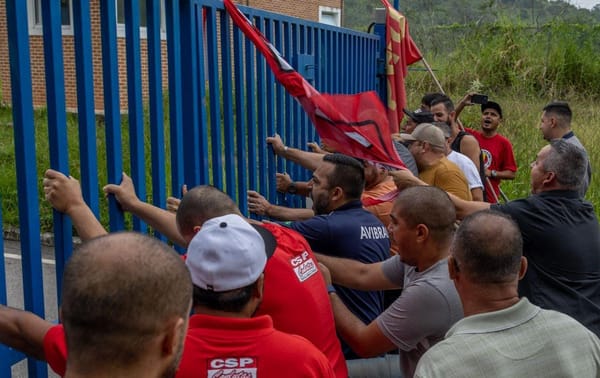 Trabalhadores da Avibrás ocupam empresa por pagamento de salários atrasados