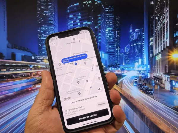 Autonomia com direitos? Projeto de regulamentação do trabalho por aplicativos esconde manobra para agradar empresas