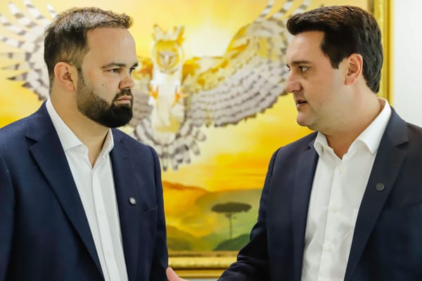 Ratinho Júnior quer destruir a Educação Pública do Paraná