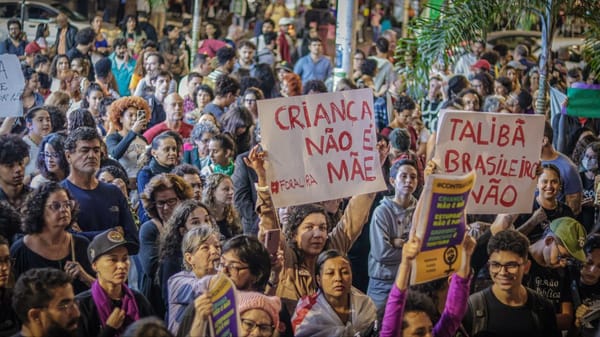 PL do Estupro: Deputados aprovam regime de urgência para projeto que equipara aborto a homicídio