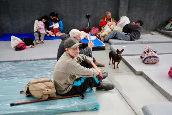 Quem não tem teto, tem pressa! Todo apoio às ocupações! Desapropriar os 100 mil imóveis vazios em Porto Alegre!