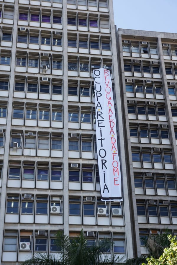 "A UERJ ocupou!": Estudantes dão início à greve de ocupação