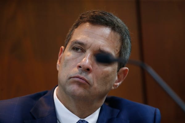 Banco Central: Lula tira um banqueiro e bota outro, que promete aumentar os juros