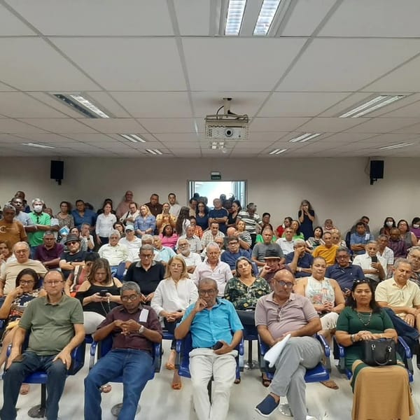 Piauí: Depois de privatizar a água, governo do PT ameaça demitir trabalhadores