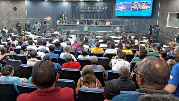 PI: População de Teresina se revolta contra a tarifa e lota audiência pública sobre água e esgoto