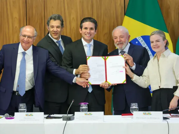 Isenção do Imposto de Renda do governo Lula é limitada e não toca nos verdadeiros super-ricos