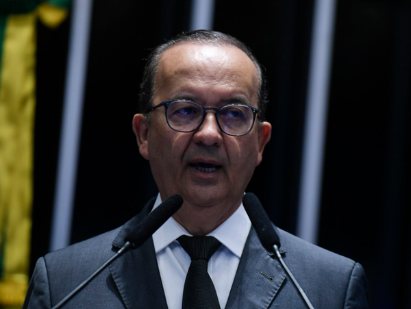 SC: Programa "Universidade Gratuita" de Jorginho Mello é privatização da Educação