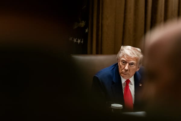 Trump, tire as mãos do Brasil! Soberania não se negocia: sem anistia! Bolsonaro na prisão!