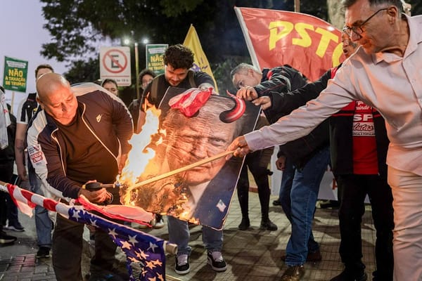 Manifestação contra o tarifaço de Trump Foto Sindmetal/SJC 