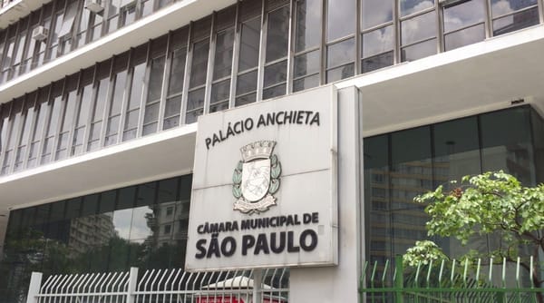 DCE Livre da USP protocola pedido de cassação do vereador Lucas Pavanato (PL)