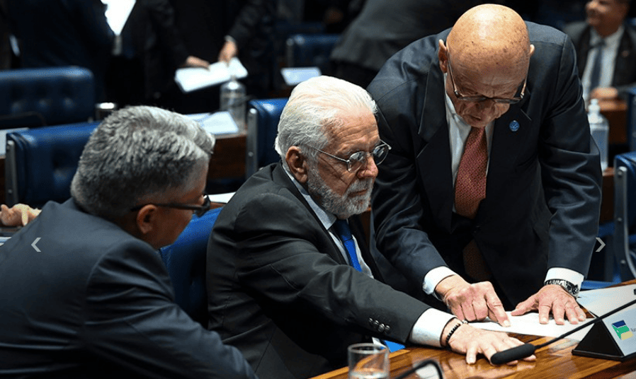 Escândalo: Por debaixo dos panos PT participa de acordão para votar anistia a golpistas